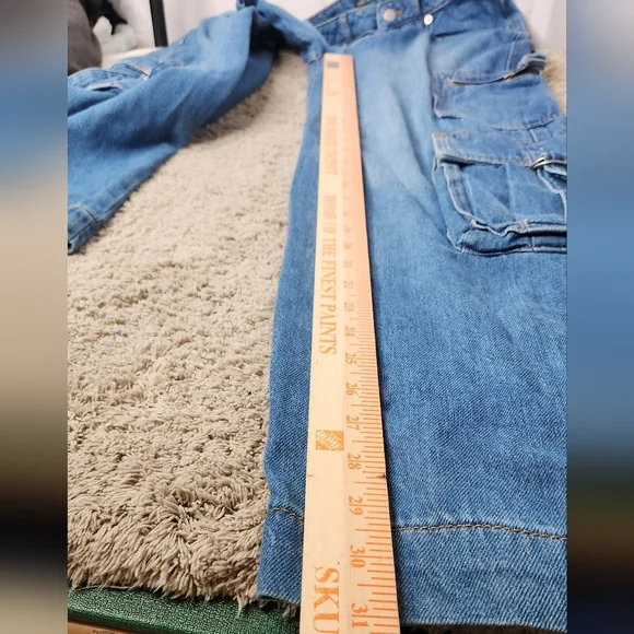 Wild Fable Women's Mid Rise Wide Leg Cargo Baggy Pants Medium Wash Size 2/31" - Picture 13 of 16